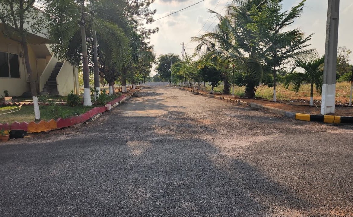 Plots for Sale                                                                                    SNM CYBER RESIDENCY – Kadthal, Hyderabad
